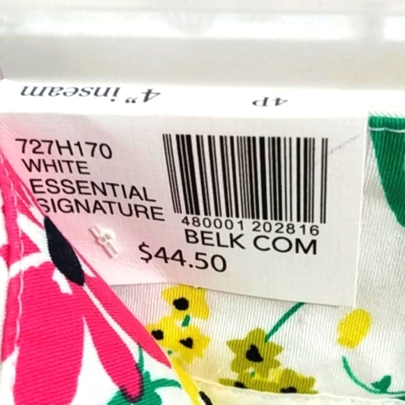 CROWN & IVY NWT SHELBY FLORAL SHORTS SIZE 4P - Picture 7 of 10